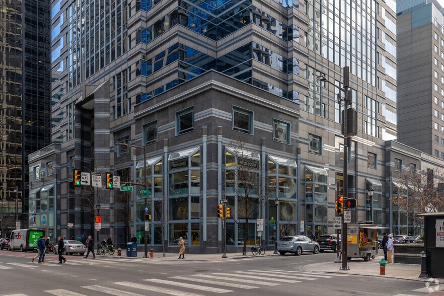 More Photos Of 1650 Market St, Philadelphia Office For Lease