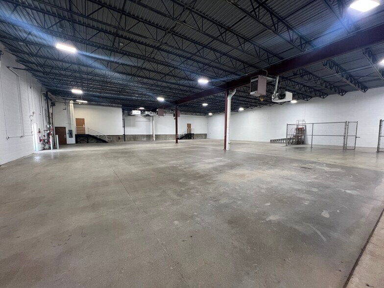 More Photos Of 4940 Aultman Rd, Canton Warehouse For Lease