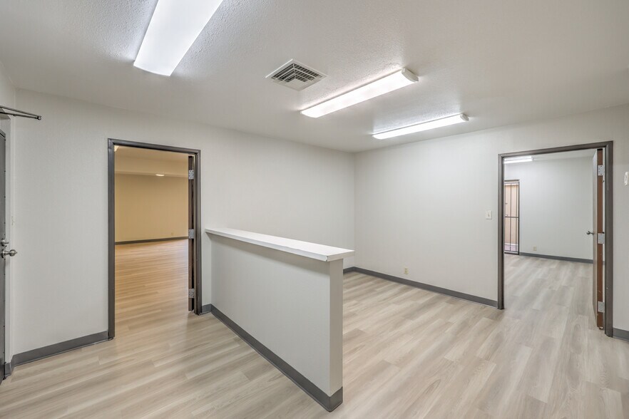 More Photos Of 3320-3340 W Wynn Rd, Las Vegas Office Residential For Lease