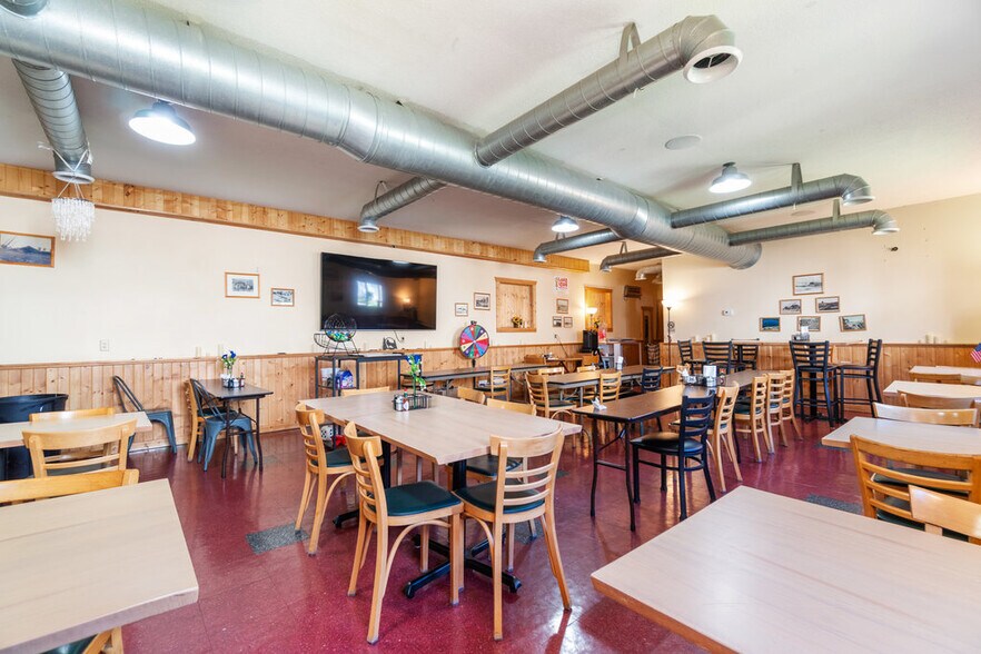 More Photos Of 116 Main St, Cornell Bar For Sale