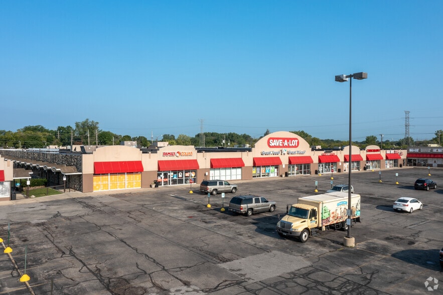 More Photos Of 6063-6245 N Teutonia Ave, Milwaukee Unknown For Lease