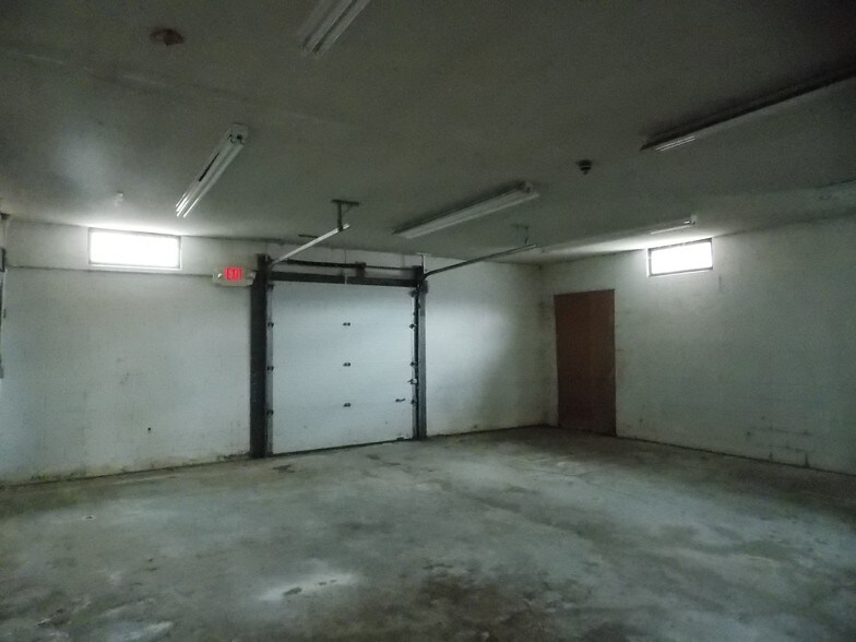 More Photos Of 16 Dr Foote Rd, Colchester Light Manufacturing For Sale