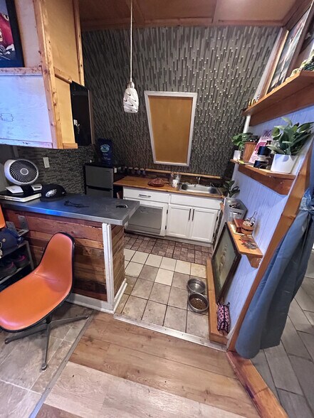 More Photos Of 3746 W Sarnow St, Milwaukee Apartments For Sale