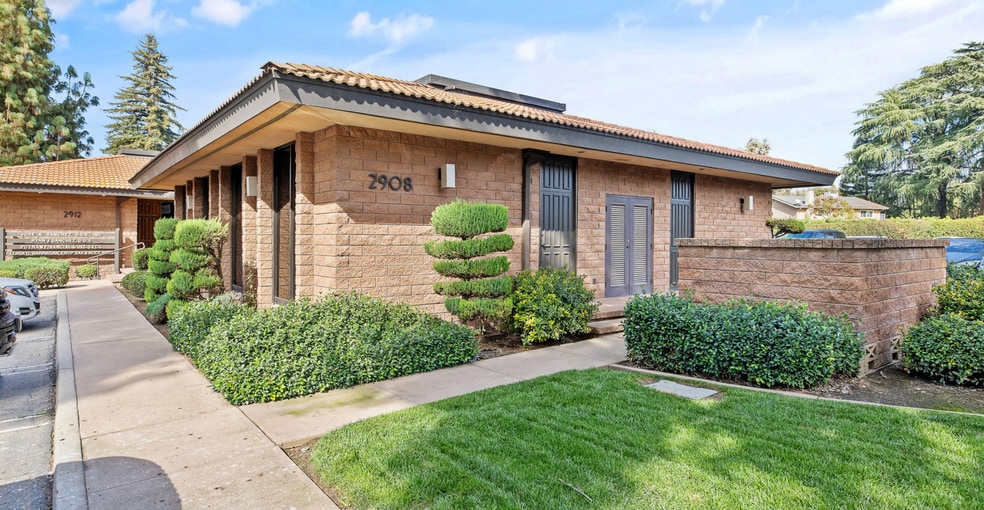 Primary Photo Of 2908 W Main St, Visalia Office For Lease