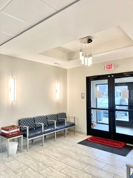 More Photos Of 2476 Washington Rd, Canonsburg Office For Sale