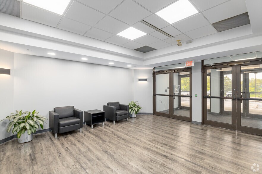 More Photos Of 5 Eves Dr, Marlton Office For Lease