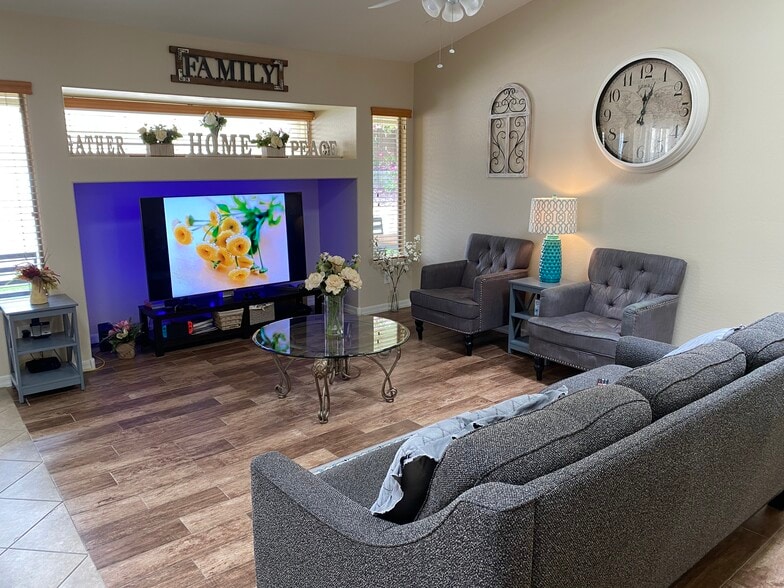 More Photos Of 23026 W Gardenia Dr, Buckeye Assisted Living For Sale