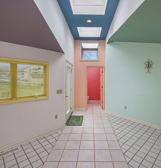 More Photos Of 1326 Forrest Ave, Dover Storefront Retail Office For Sale