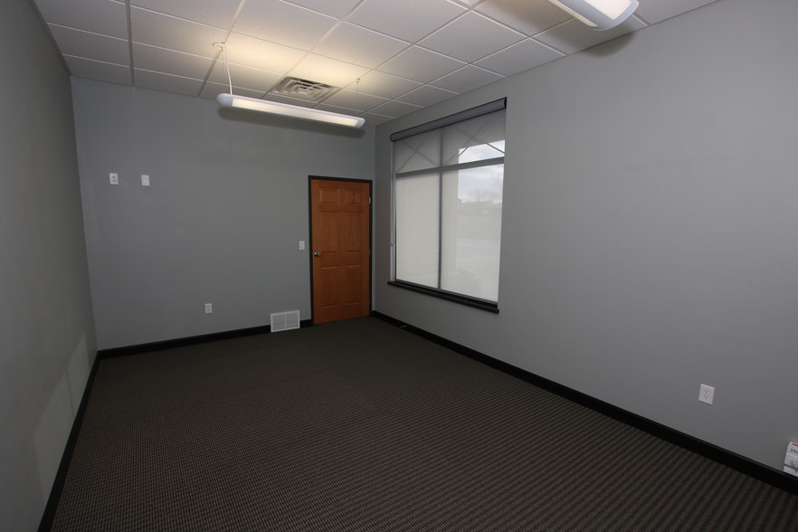 More Photos Of 525 N Peters Ave, Fond Du Lac Storefront Retail Office For Sale