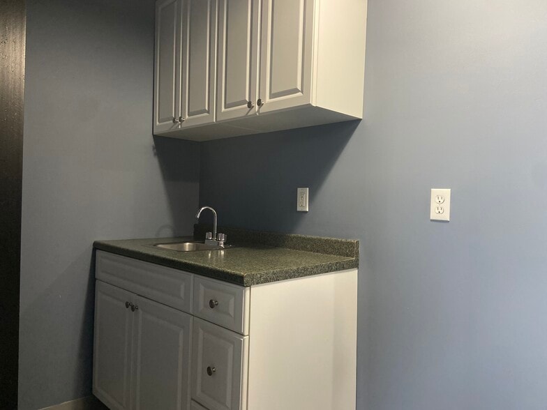 More Photos Of 10 Lackawanna Plz, Montclair Storefront Retail Office For Lease