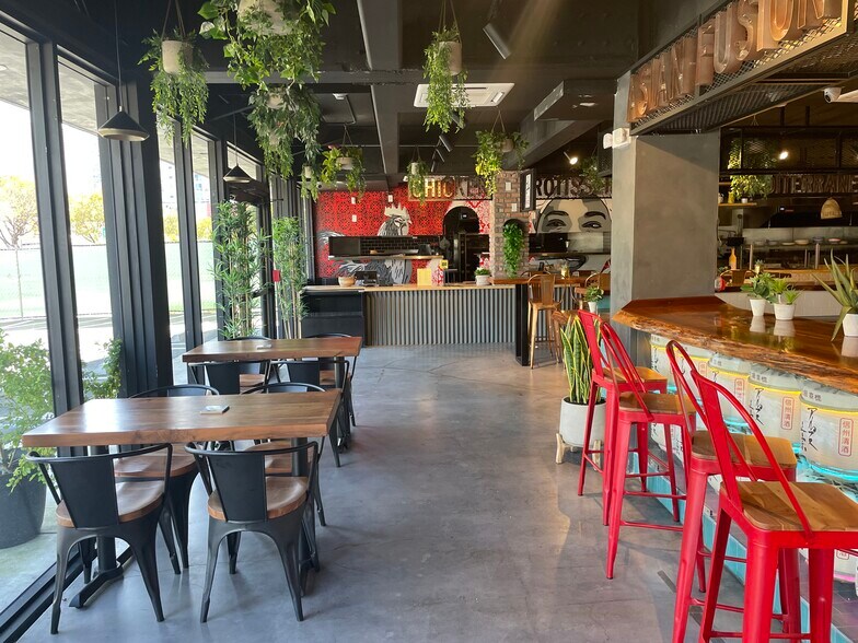 More Photos Of 268 SW 8th St, Miami Restaurant For Lease
