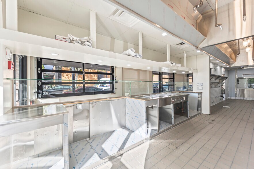 More Photos Of 11100 Downey Ave, Downey Restaurant For Sale