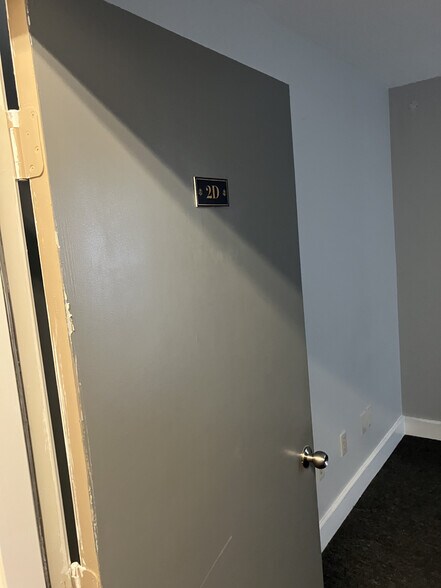 More Photos Of 42 Thompson St, East Haven Self Storage For Lease