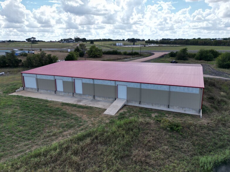 More Photos Of 16832 US 290 W hwy, Burton Industrial For Lease