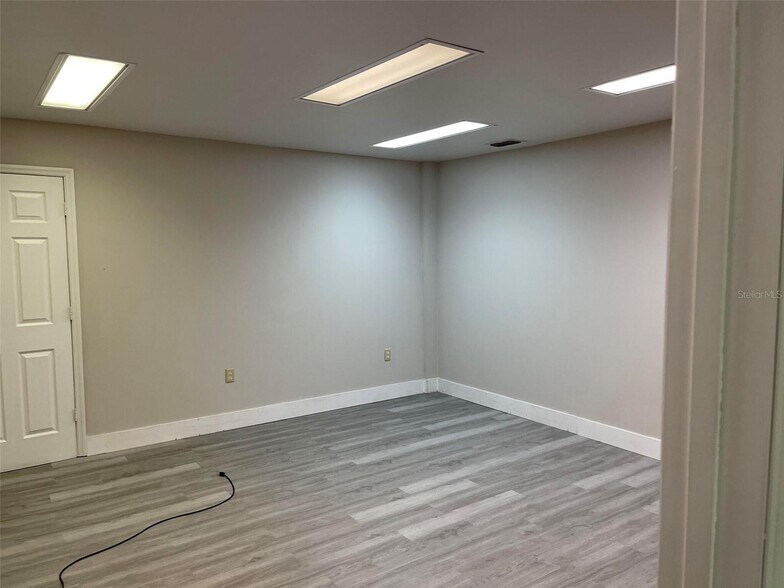 More Photos Of 196 NE Chestnut Ave, Lake City Warehouse For Lease
