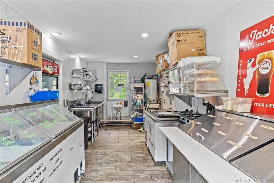 More Photos Of 511 Spielman Hwy, Burlington Flex For Sale