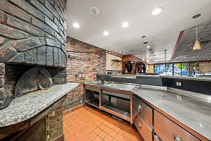 More Photos Of 1120-1122 Crane St, Menlo Park Office For Sale