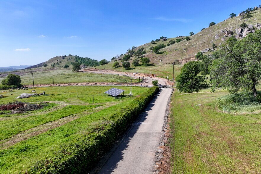 More Photos Of Driver 152, Orosi Land For Sale