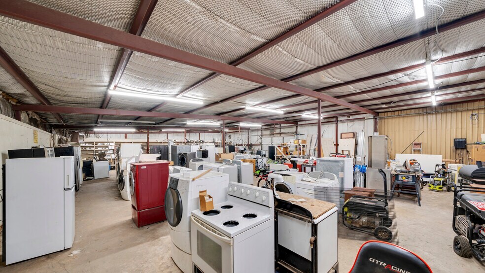 More Photos Of 8335 Park Ter, Houston General Retail For Sale