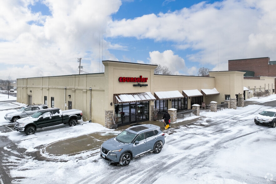More Photos Of 1201 County Road E, Saint Paul Storefront Retail Office For Lease