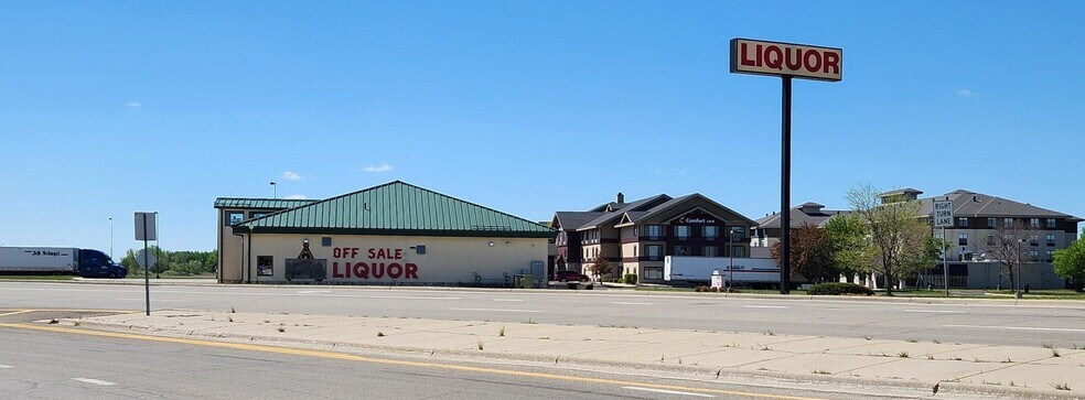 More Photos Of 2320 NW 43rd St, Owatonna Freestanding For Sale