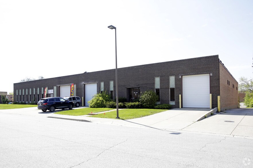 More Photos Of 740-742 Lively Blvd, Elk Grove Village Manufacturing For Sale