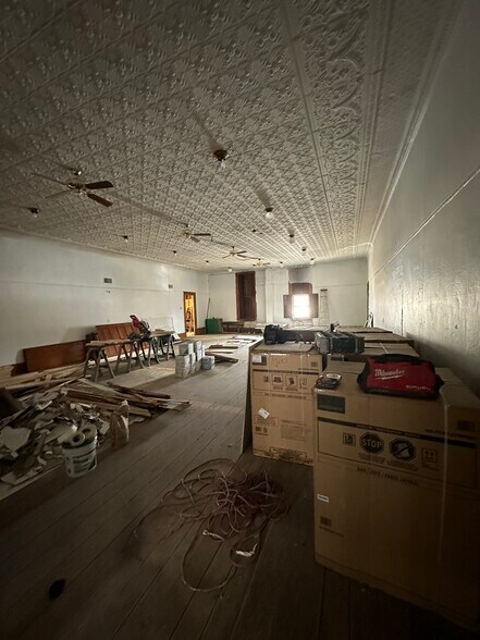 More Photos Of 109-111 S Main St, Ovid Storefront Retail Residential For Lease