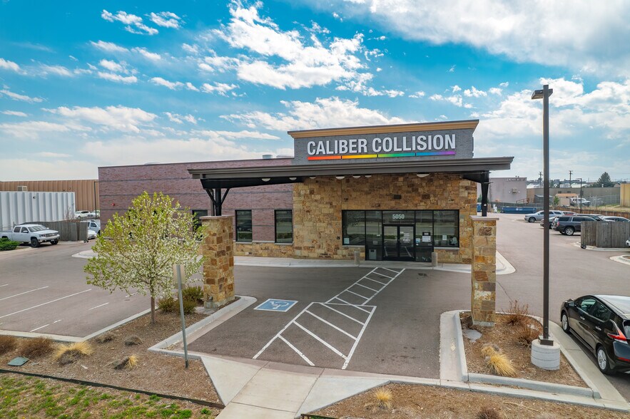 More Photos Of 5050 Smith Rd, Denver Flex For Sale