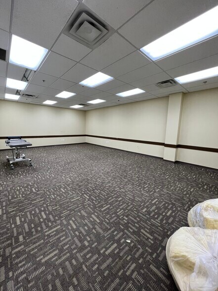 More Photos Of 1000 Meade St, Dunmore Medical For Lease