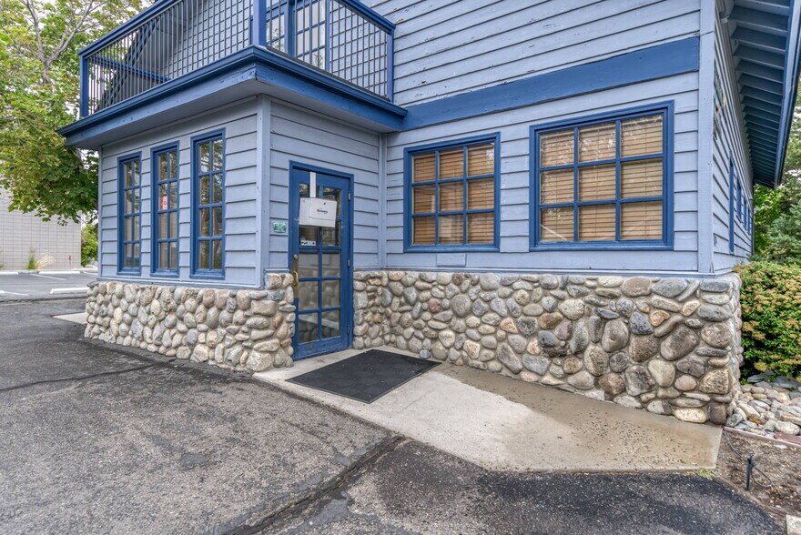 More Photos Of 1001 Jones St, Reno Medical For Lease