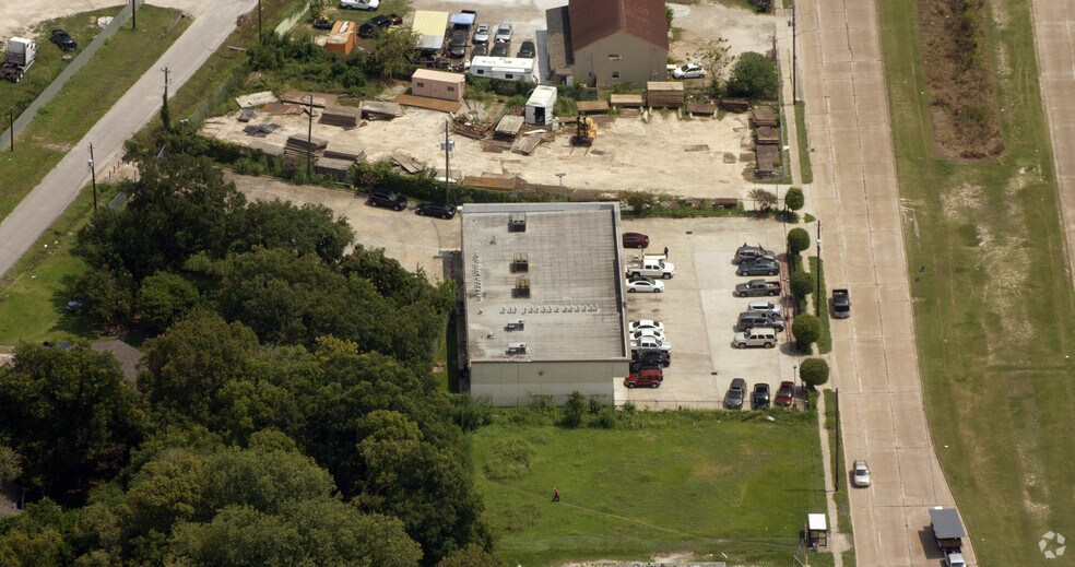 More Photos Of 5415 Kelley St, Houston Freestanding For Sale