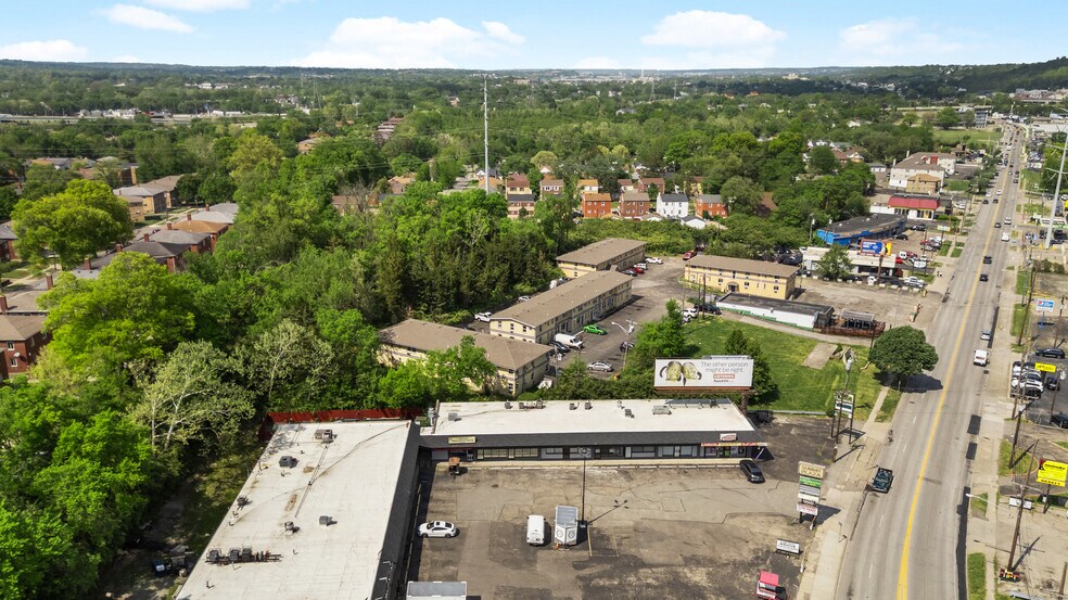 More Photos Of 7743 Reading Rd, Cincinnati Apartments For Sale