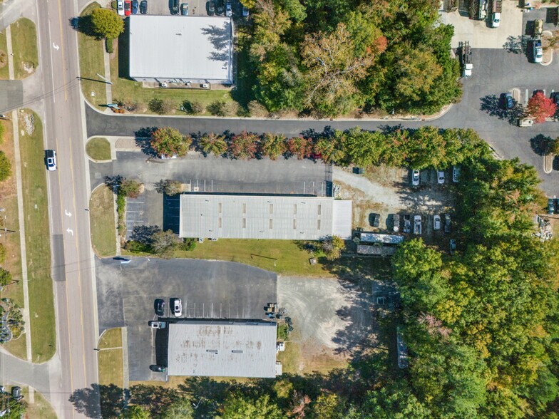 More Photos Of 4533 Hillsborough Rd, Durham Auto Repair For Lease