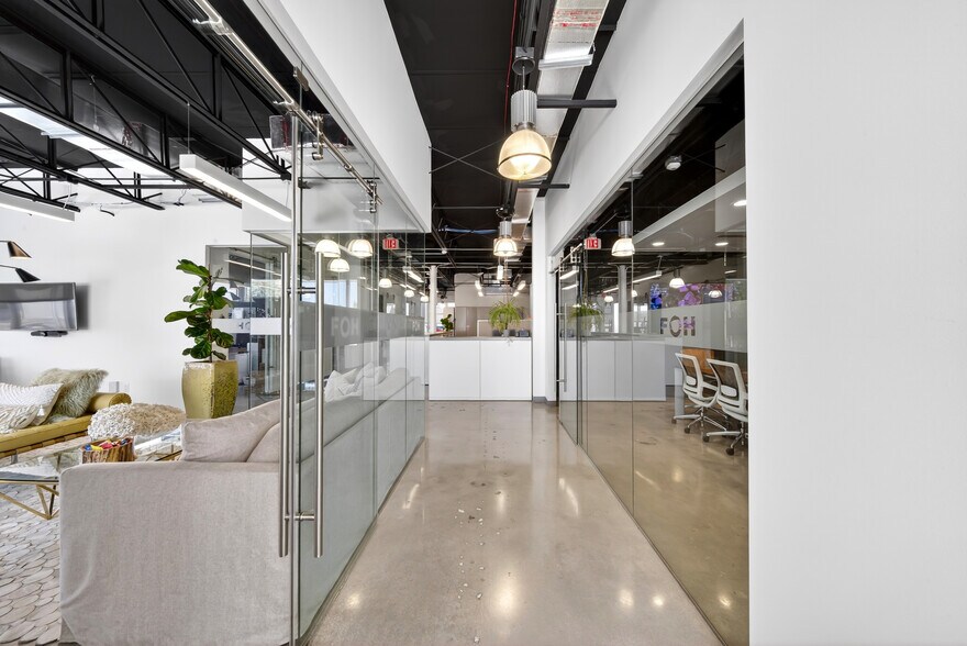More Photos Of 7630 Biscayne Blvd, Miami Office For Lease