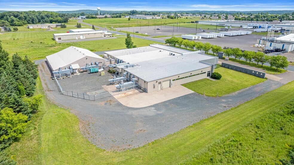 More Photos Of 803 Prospect Ave, Osceola Manufacturing For Sale