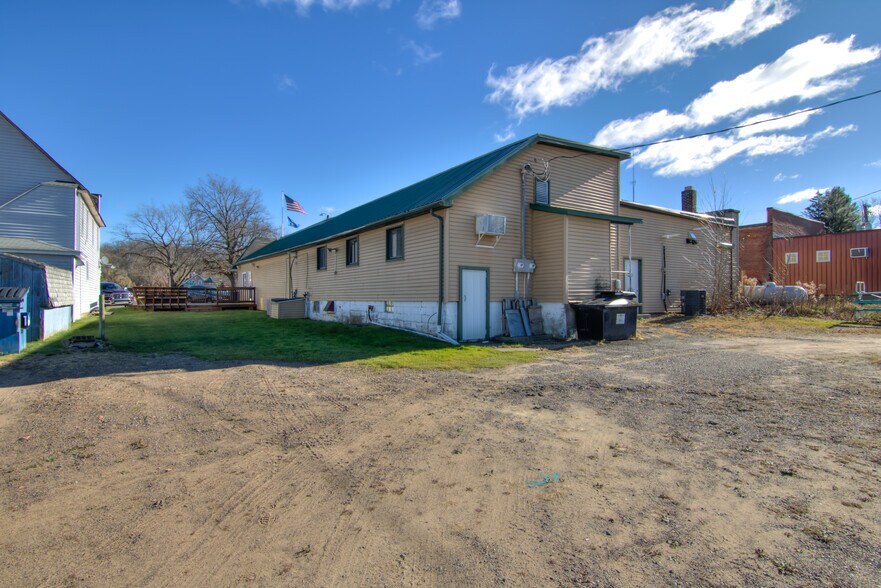 More Photos Of 115 Diamond St N, Ridgeland General Retail For Sale