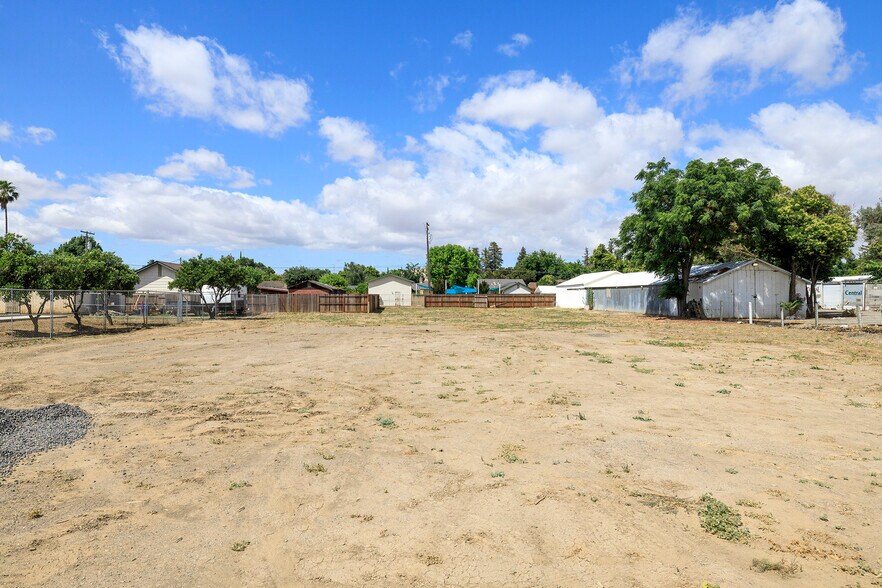 More Photos Of 720 N 2nd St, Patterson Specialty For Sale