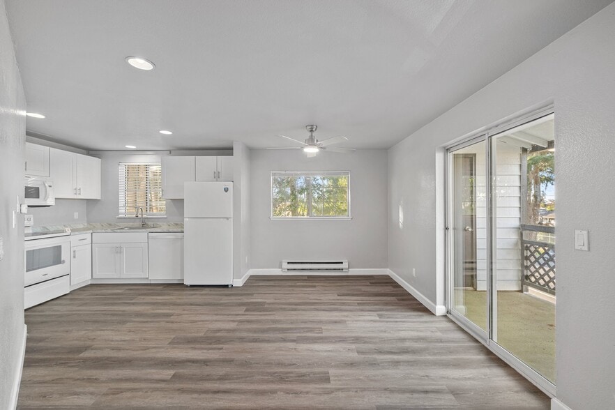 More Photos Of 23110 30th Ave S, Des Moines Apartments For Sale