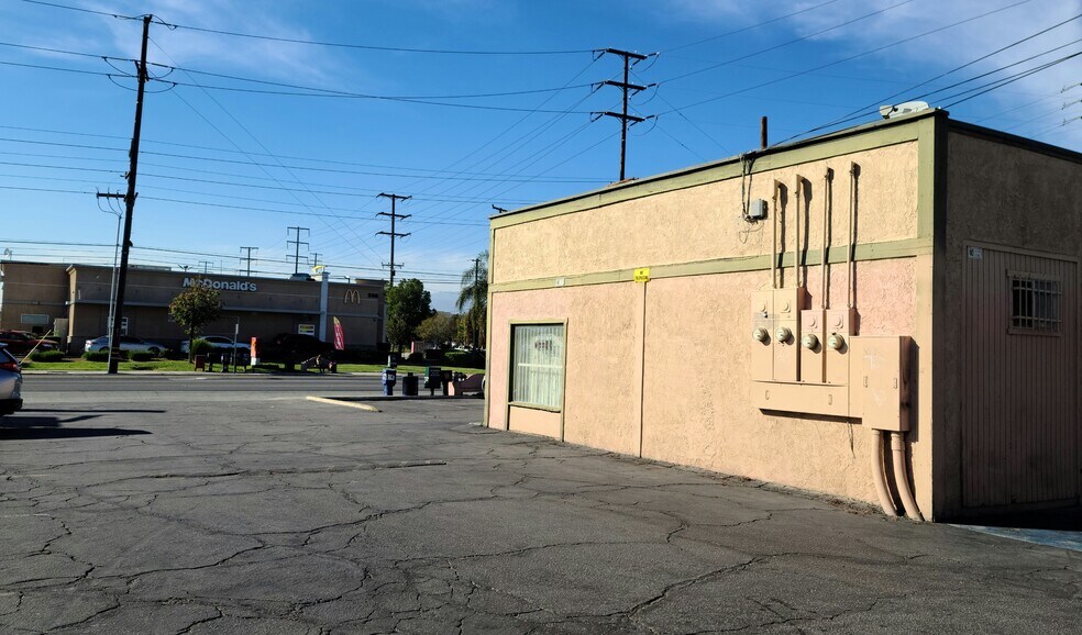More Photos Of 507 S Mt Vernon Ave, San Bernardino General Retail For Lease