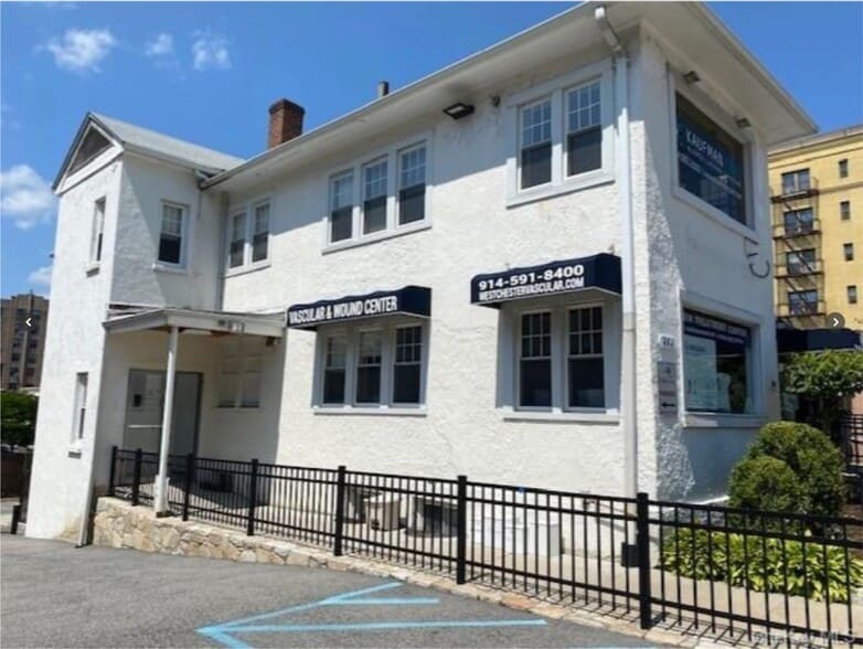 More Photos Of 504 Gramatan Ave, Mount Vernon Medical For Lease