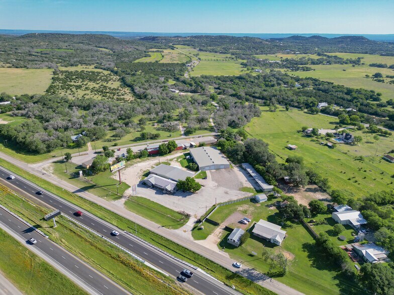 More Photos Of 40500 Interstate 10 W, Boerne Warehouse For Lease