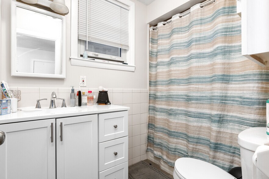 More Photos Of 27 Pike St, West Warwick Storefront Retail Residential For Sale
