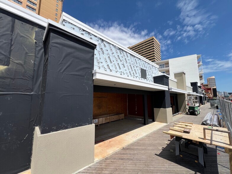 More Photos Of 110 S Morris Ave, Atlantic City Hotel For Lease