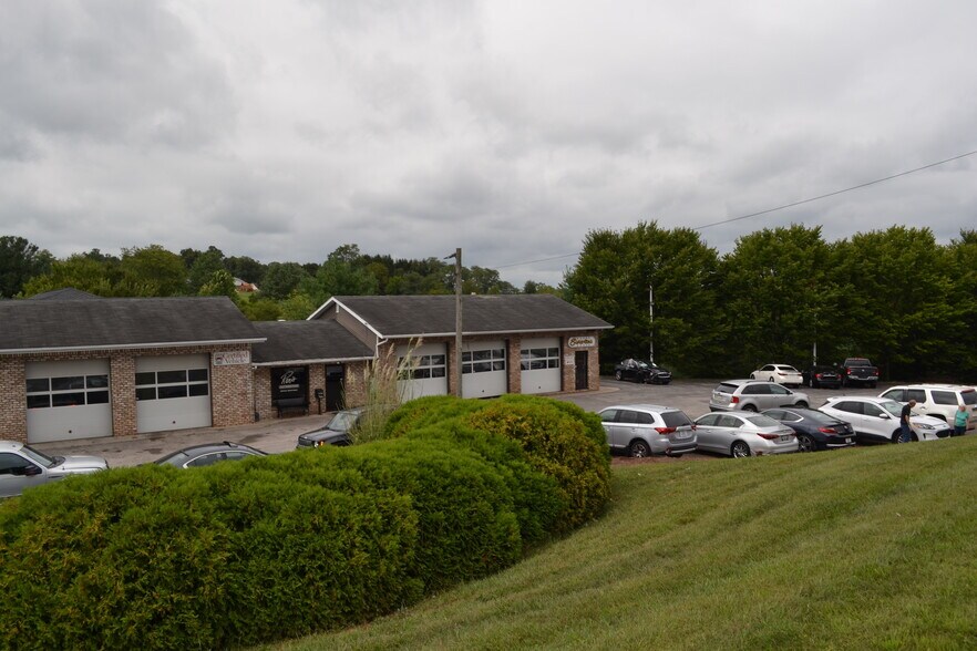 More Photos Of 4028 Hanover Pike, Manchester Auto Repair For Sale