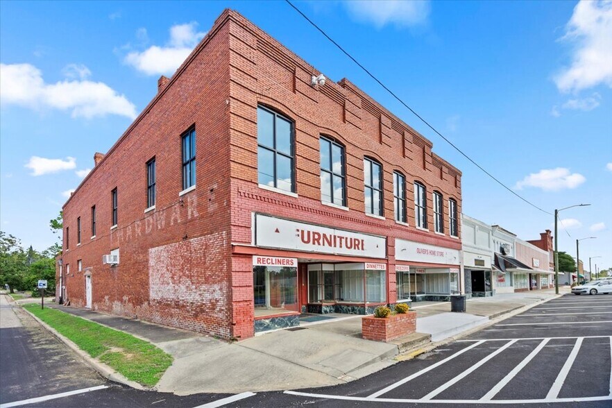 More Photos Of 163 W Main St, Timmonsville General Retail For Sale