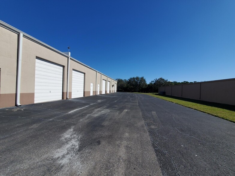 More Photos Of 2840-2854 Manatee Ave E, Bradenton Flex For Sale