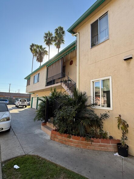 More Photos Of 3203 Wisconsin Ave, Lynwood Apartments For Sale