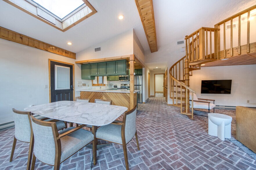 More Photos Of 218 NY-296, Windham Hotel For Sale