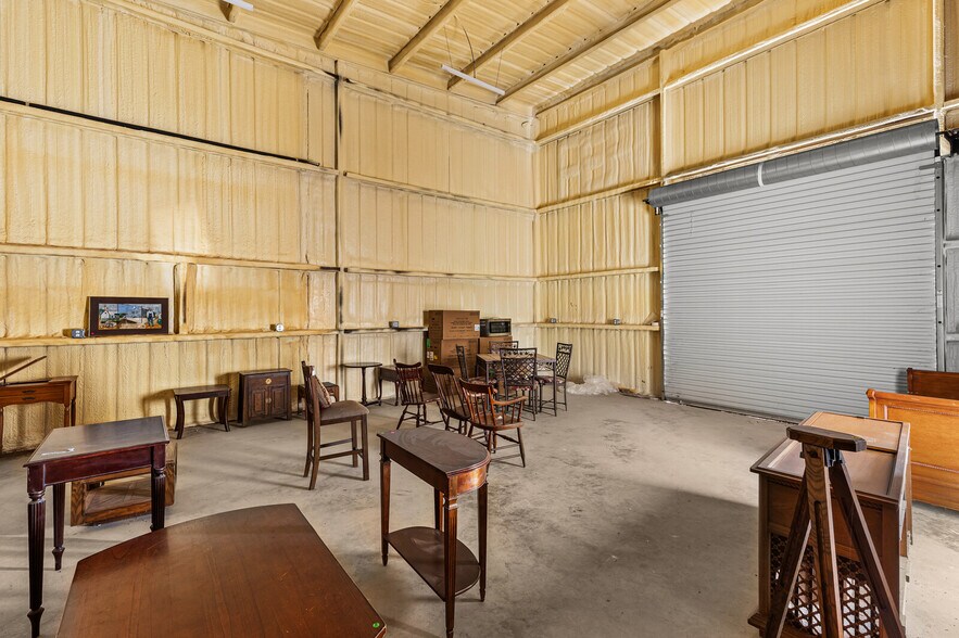 More Photos Of 6854 Old Lorena Rd, Lorena Coworking Space