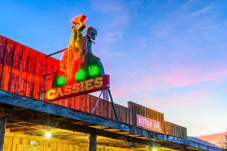 More Photos Of 214 Yellowstone Ave, Cody Bar For Sale